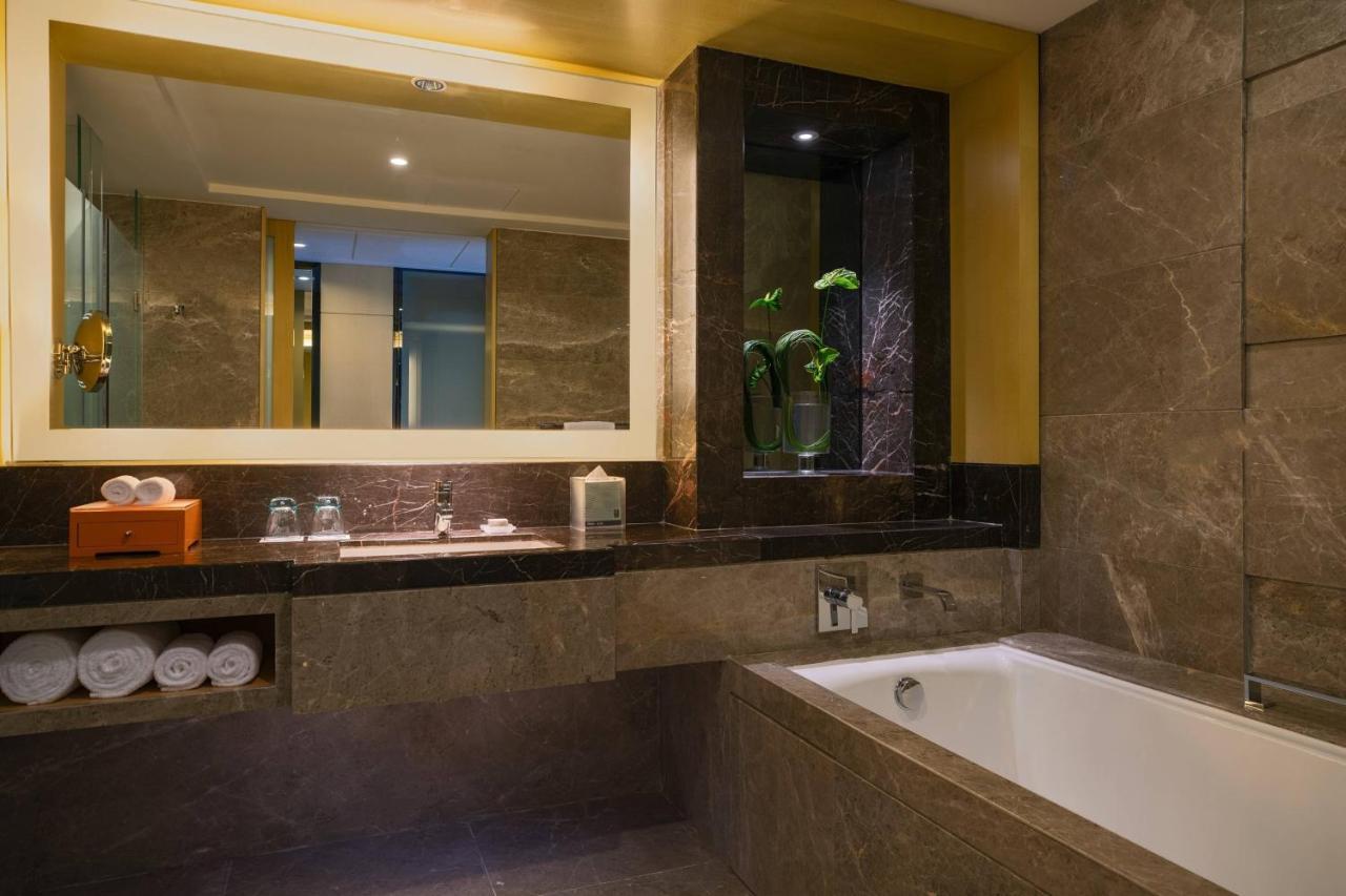 Renaissance Huizhou Hotel Exterior photo